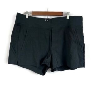 NWT ATHLETA Trekkie North Short Semi Fitted Ripstop 4 Pockets UPF Size 18 Black
